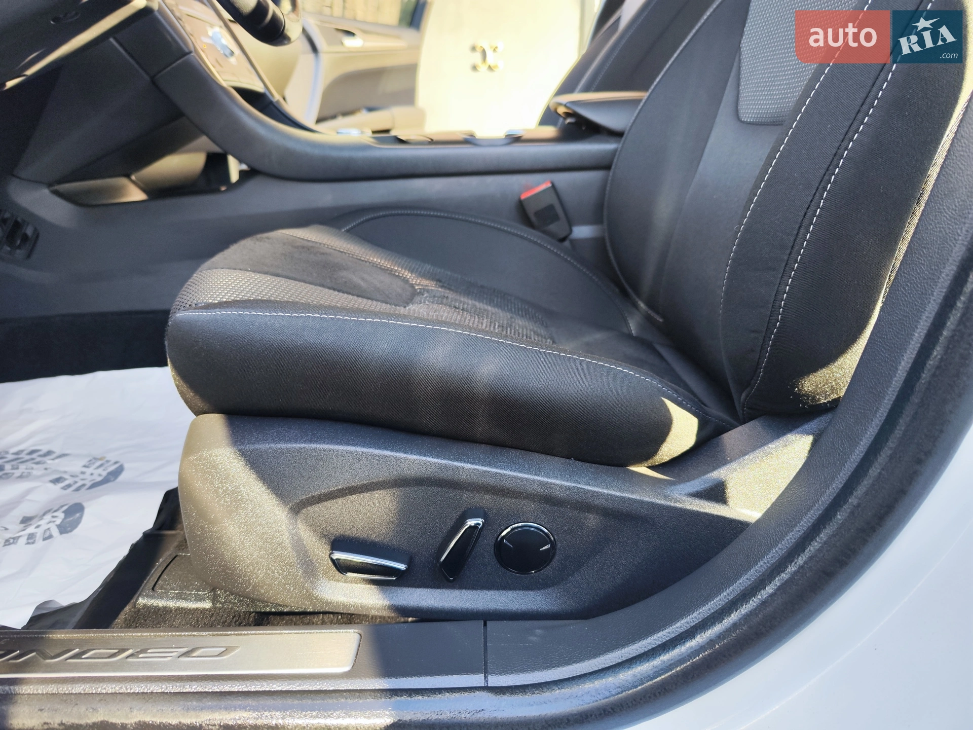 2020 Ford Mondeo - мініатюра 79