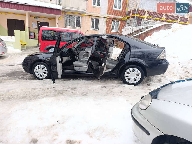 Ліфтбек Ford Mondeo 2002 в Тернополі