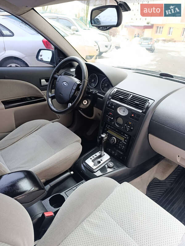 Ліфтбек Ford Mondeo 2002 в Тернополі