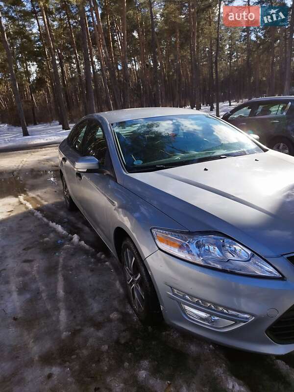 Седан Ford Mondeo 2013 в Житомире