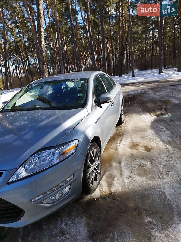 Седан Ford Mondeo 2013 в Житомире