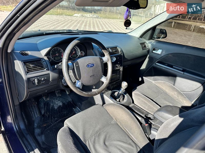 Седан Ford Mondeo 2002 в Чернівцях