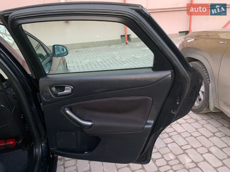 Лифтбек Ford Mondeo 2010 в Шепетовке