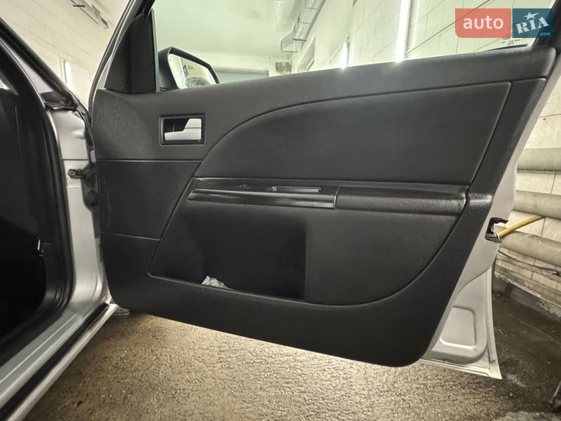 Седан Ford Mondeo 2000 в Києві