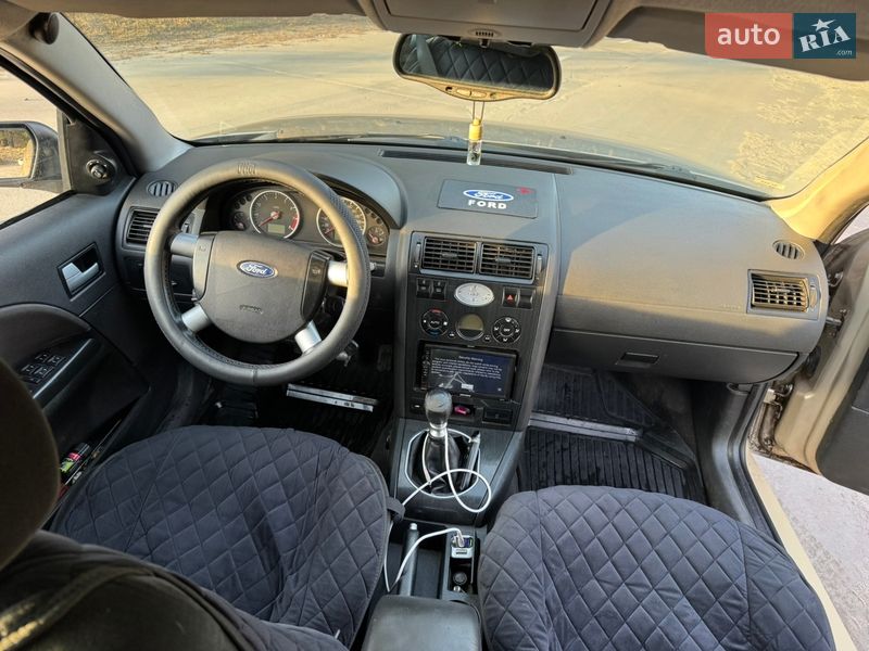 Седан Ford Mondeo 2001 в Славуте