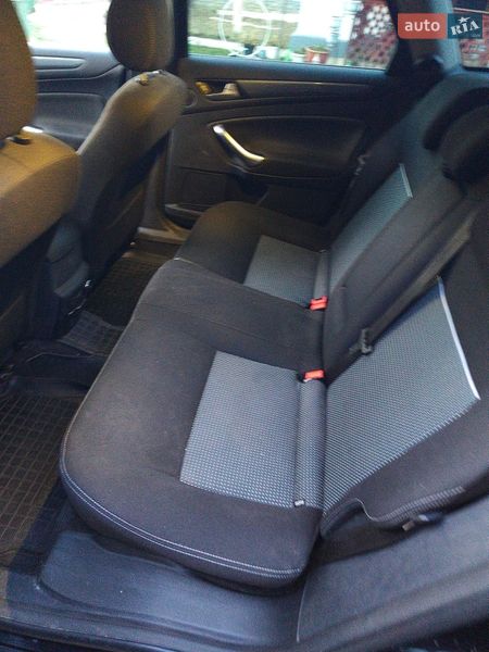 Универсал Ford Mondeo 2013 в Берегово