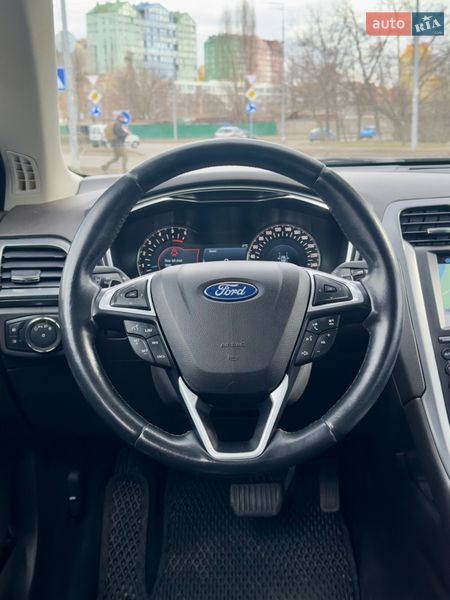 Седан Ford Mondeo 2016 в Киеве