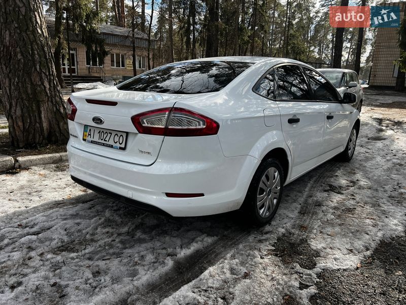 Седан Ford Mondeo 2011 в Киеве