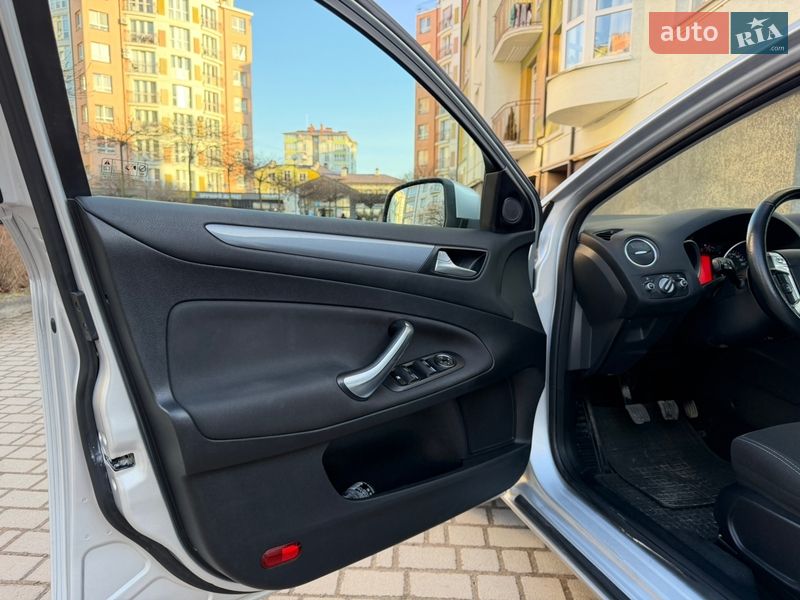 Универсал Ford Mondeo 2012 в Ивано-Франковске