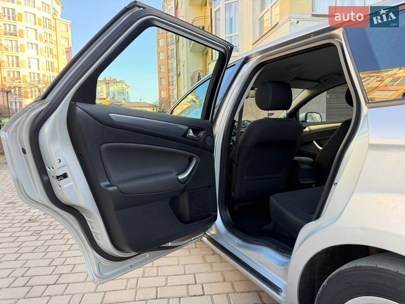 Универсал Ford Mondeo 2012 в Ивано-Франковске