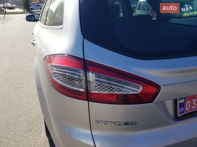 Универсал Ford Mondeo 2013 в Ровно