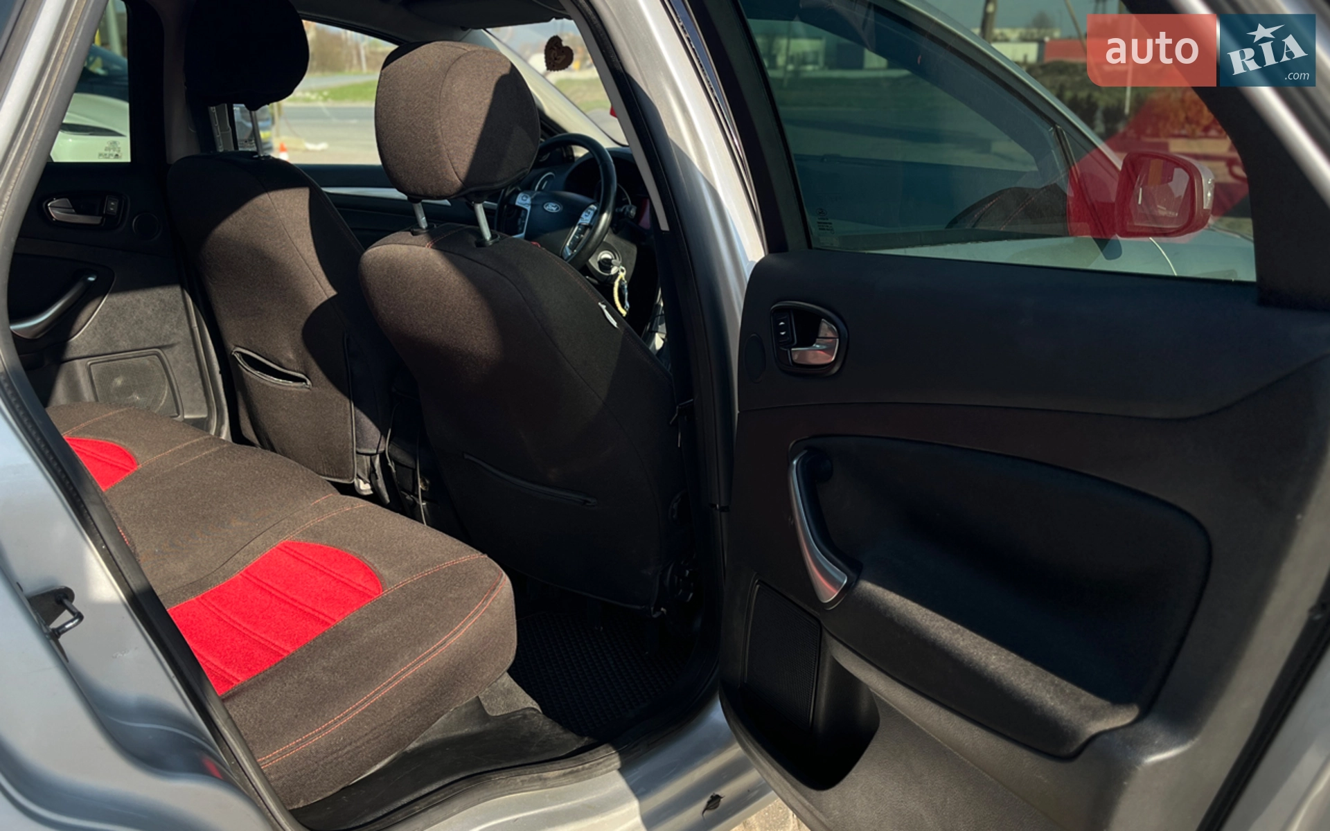 2010 Ford Mondeo - мініатюра 22