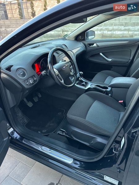 Універсал Ford Mondeo 2012 в Рівному