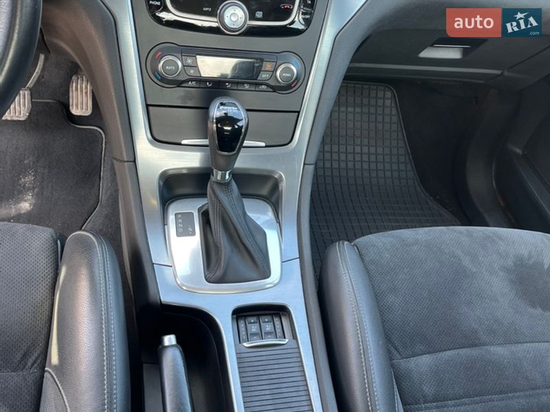 Седан Ford Mondeo 2012 в Киеве