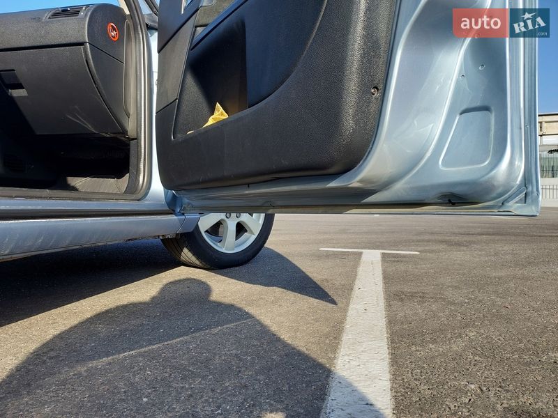 Седан Ford Mondeo 2005 в Полтаві