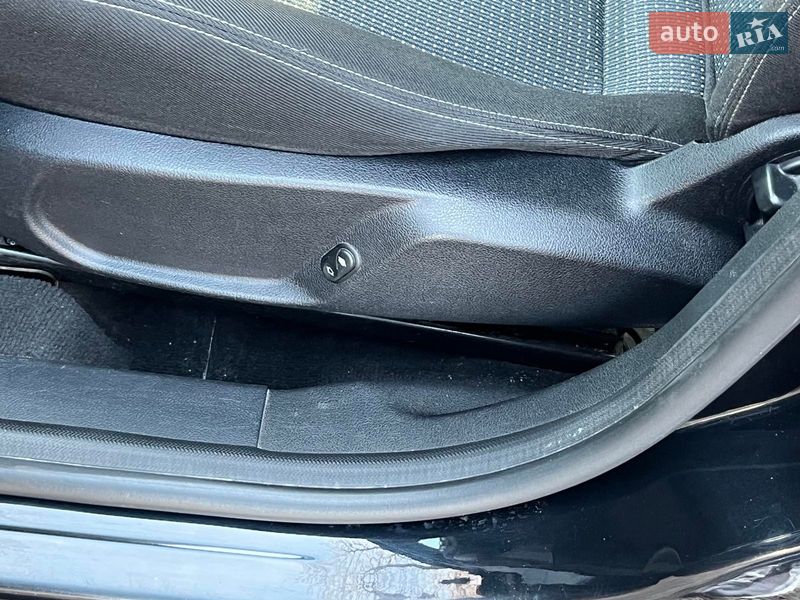 Седан Ford Mondeo 2013 в Києві фото 30 Седан Ford Mondeo 2013 в Києві