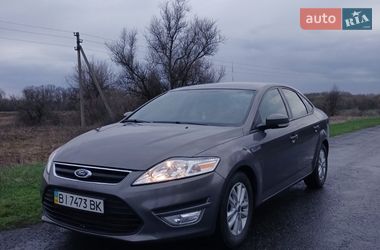 Седан Ford Mondeo 2011 в Гадячі