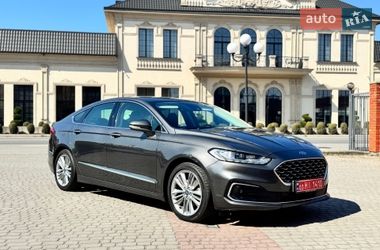 Лифтбек Ford Mondeo 2020 в Ужгороде