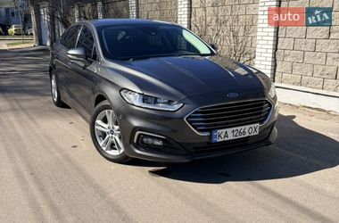 Лифтбек Ford Mondeo 2019 в Вишневом
