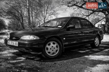Лифтбек Ford Mondeo 1996 в Сокале