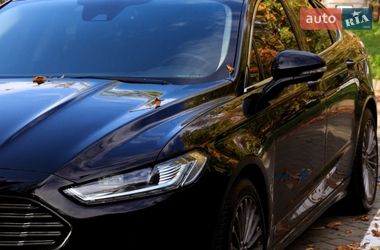 Седан Ford Mondeo 2015 в Львові