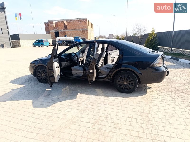 Лифтбек Ford Mondeo 2002 в Тернополе