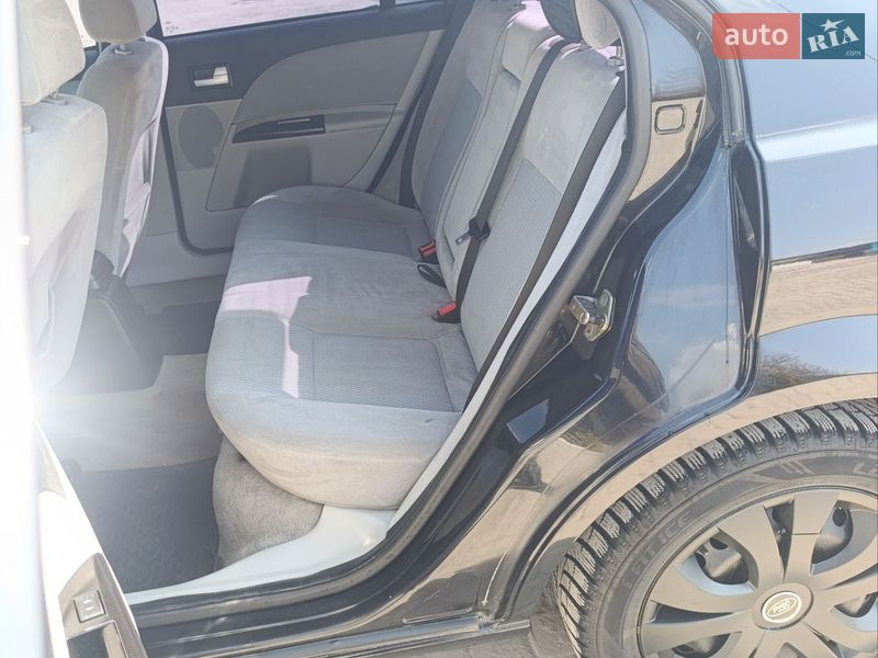 Лифтбек Ford Mondeo 2002 в Тернополе