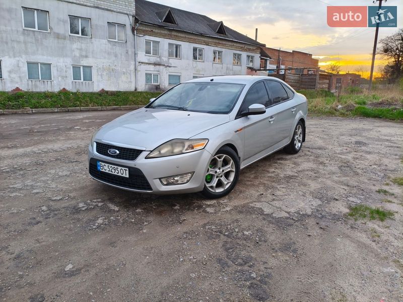 Седан Ford Mondeo 2007 в Новом Роздоле