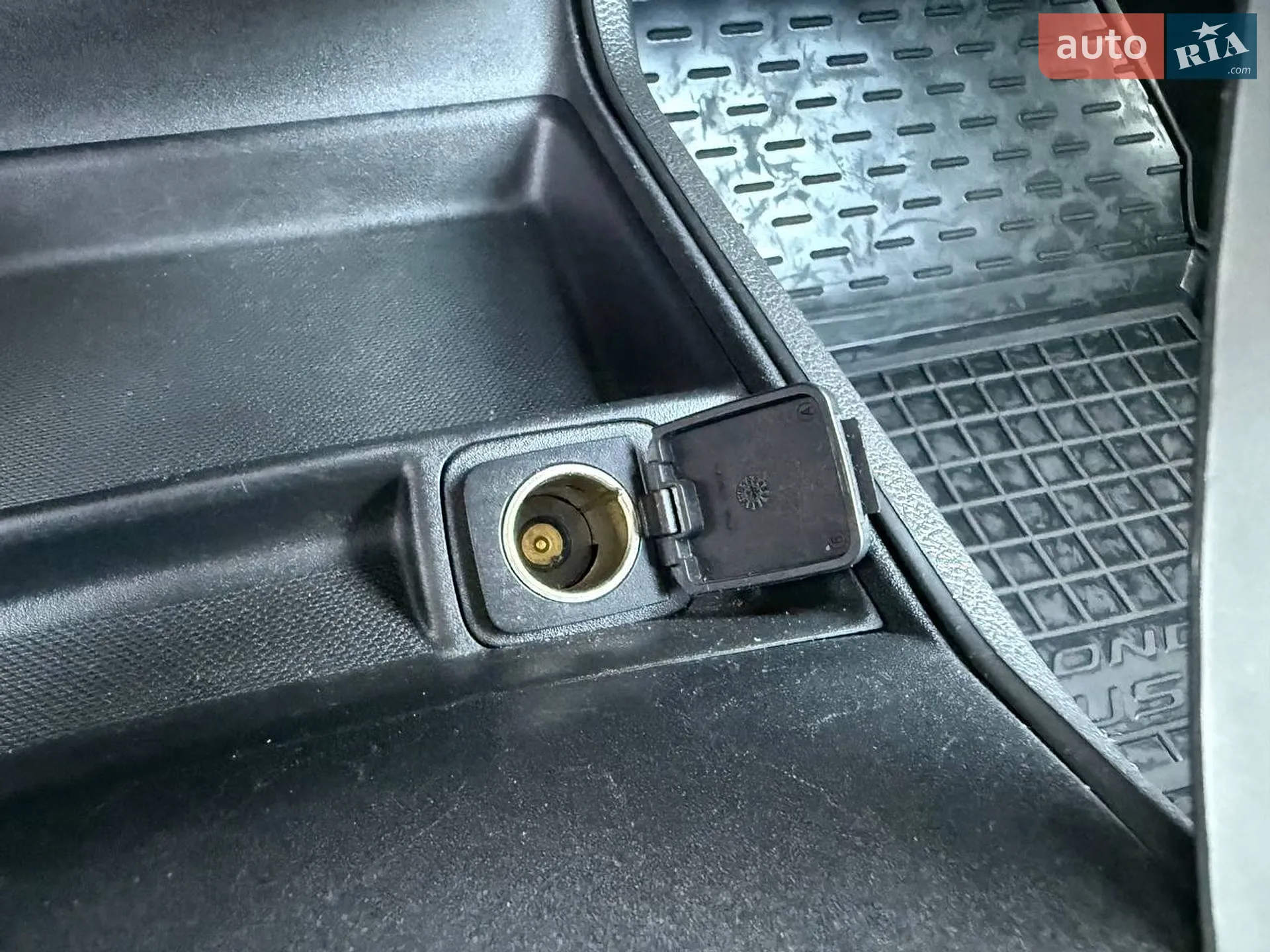 2014 Ford Mondeo - мініатюра 102