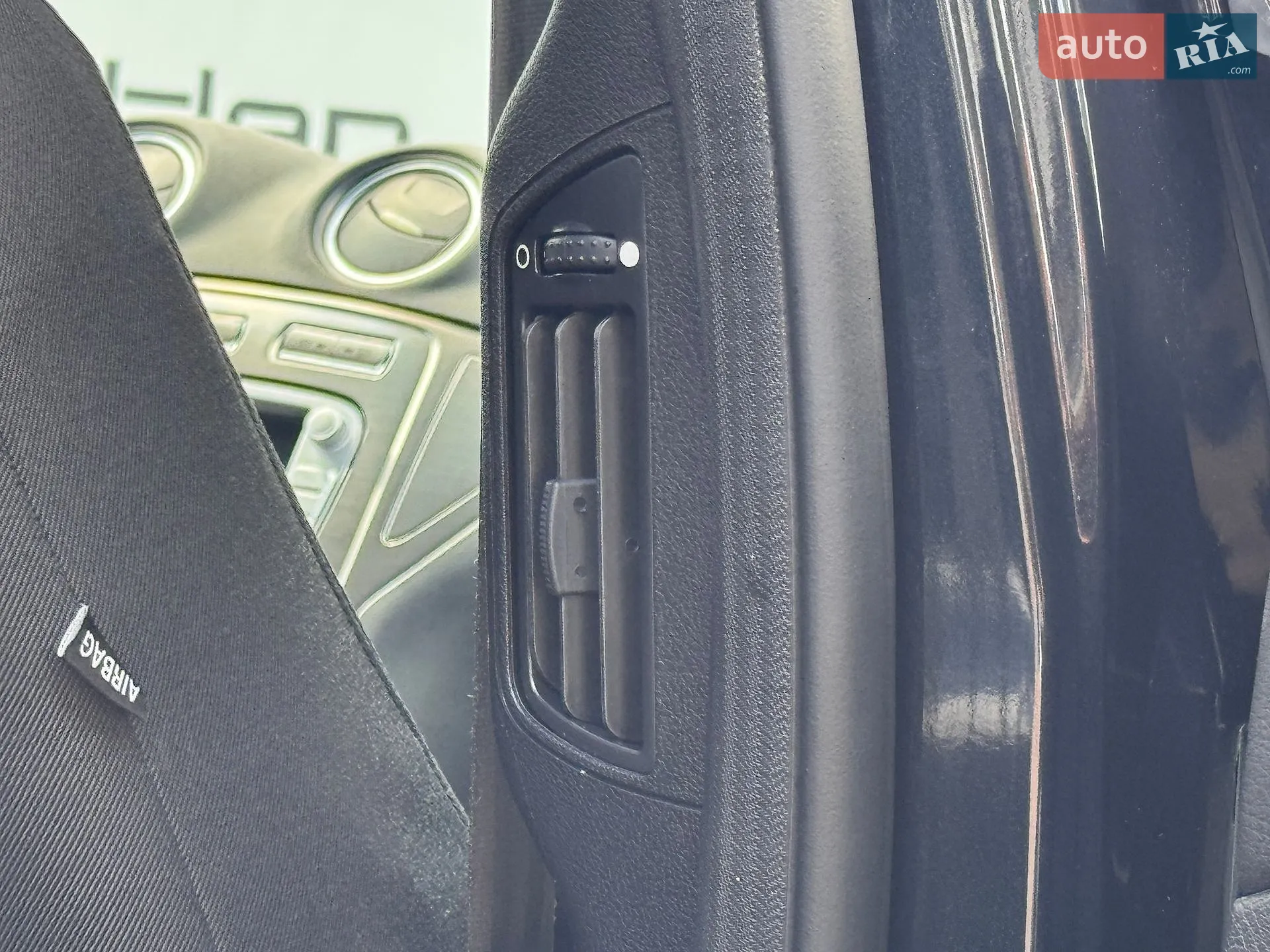 2010 Ford Mondeo - мініатюра 37