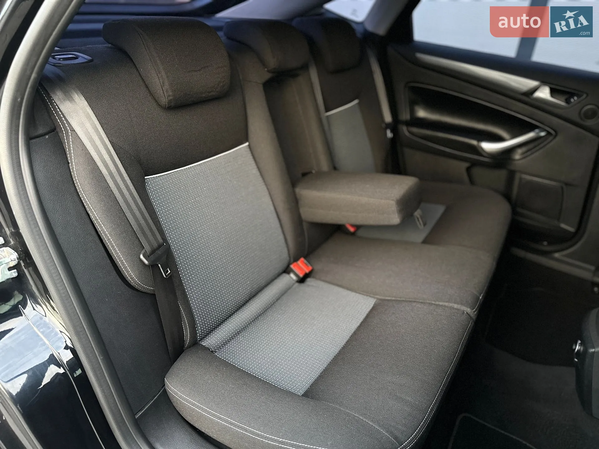 2013 Ford Mondeo - мініатюра 18