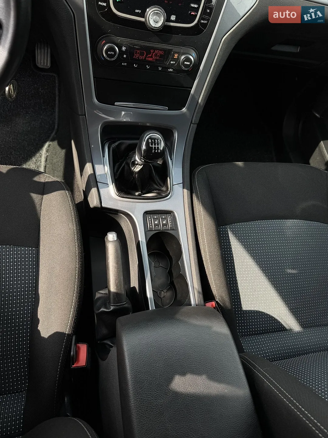 2011 Ford Mondeo - мініатюра 11