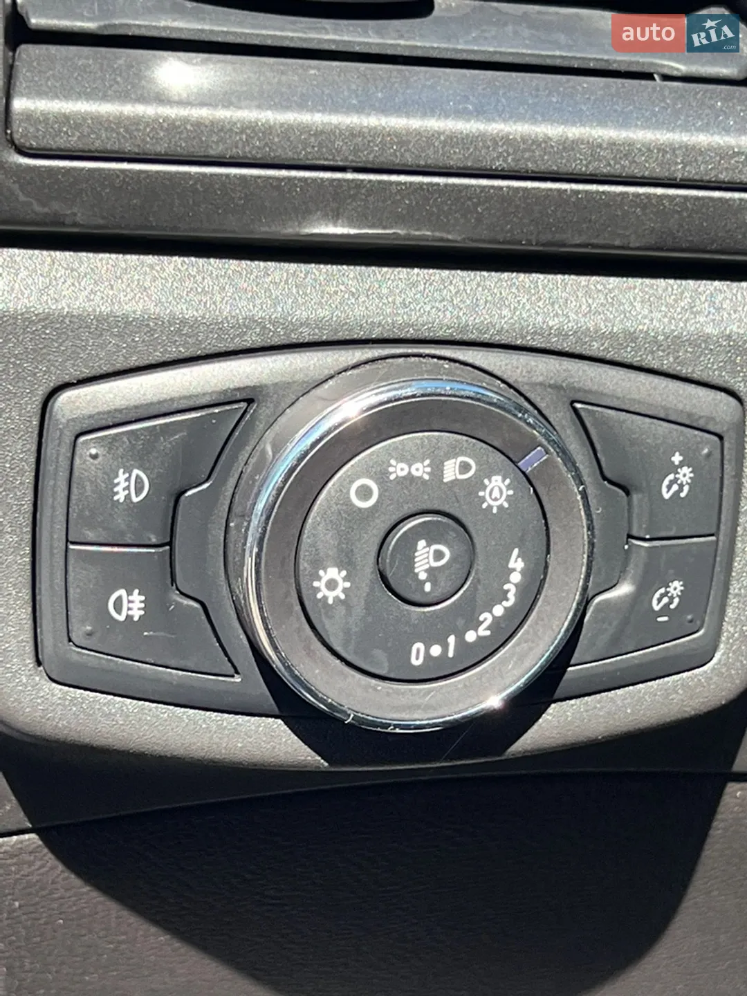 2016 Ford Mondeo - мініатюра 34