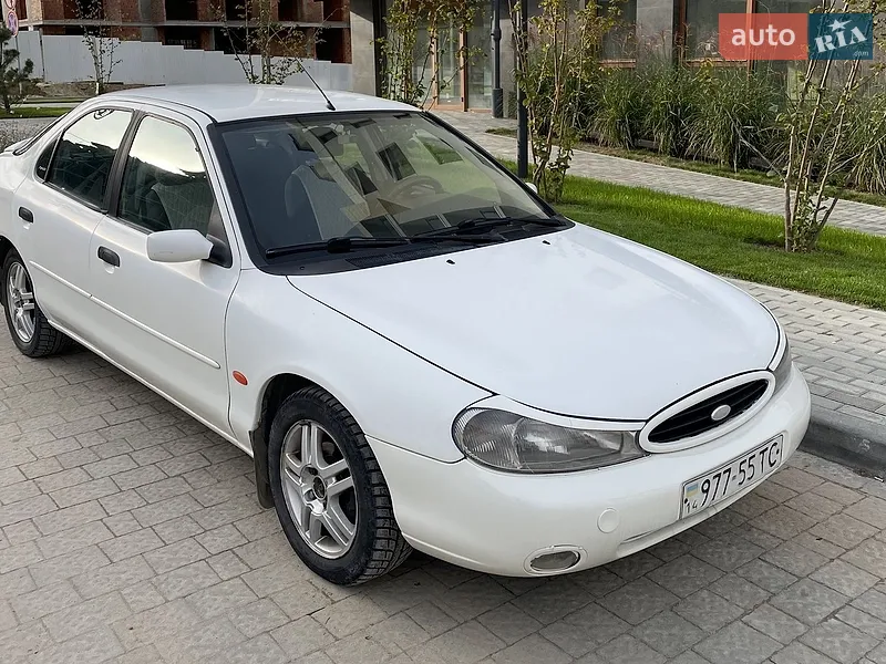Ford Mondeo 2000