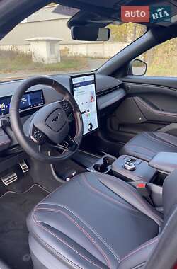 Внедорожник / Кроссовер Ford Mustang Mach-E 2021 в 