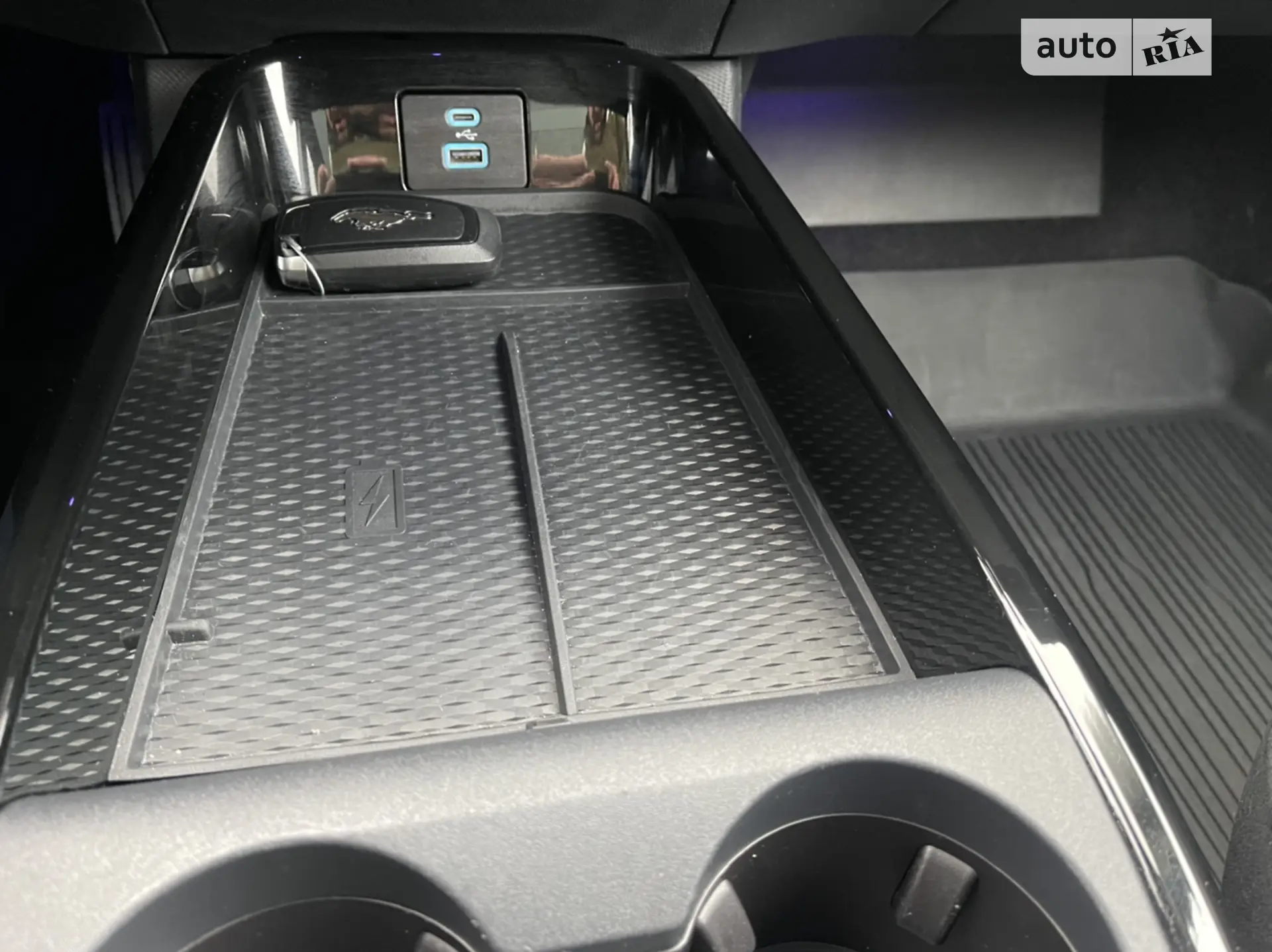 2021 Ford Mustang Mach-E - мініатюра 21