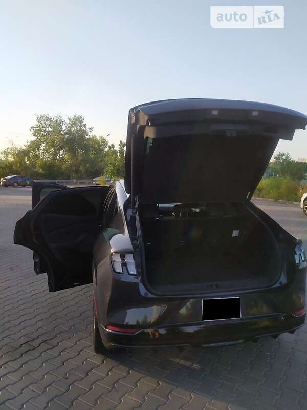 Внедорожник / Кроссовер Ford Mustang Mach-E 2022 в Киеве