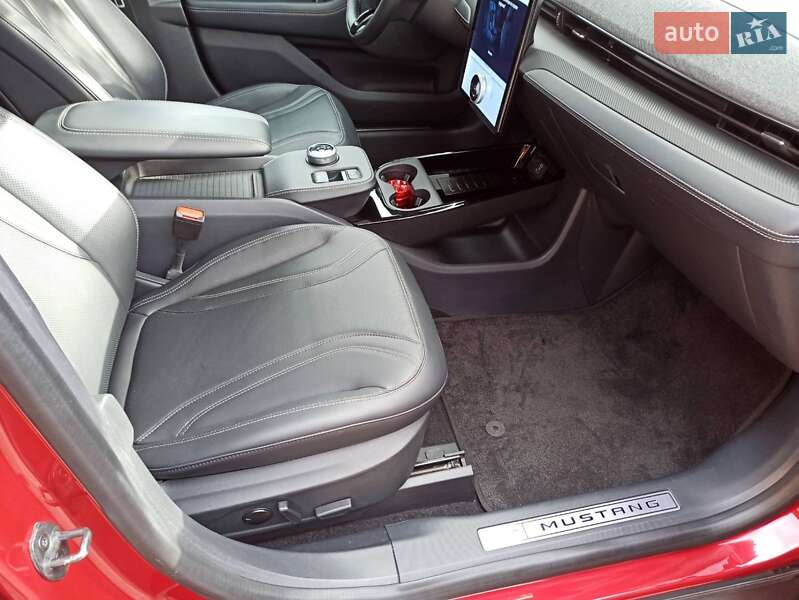 Позашляховик / Кросовер Ford Mustang Mach-E 2022 в Боярці
