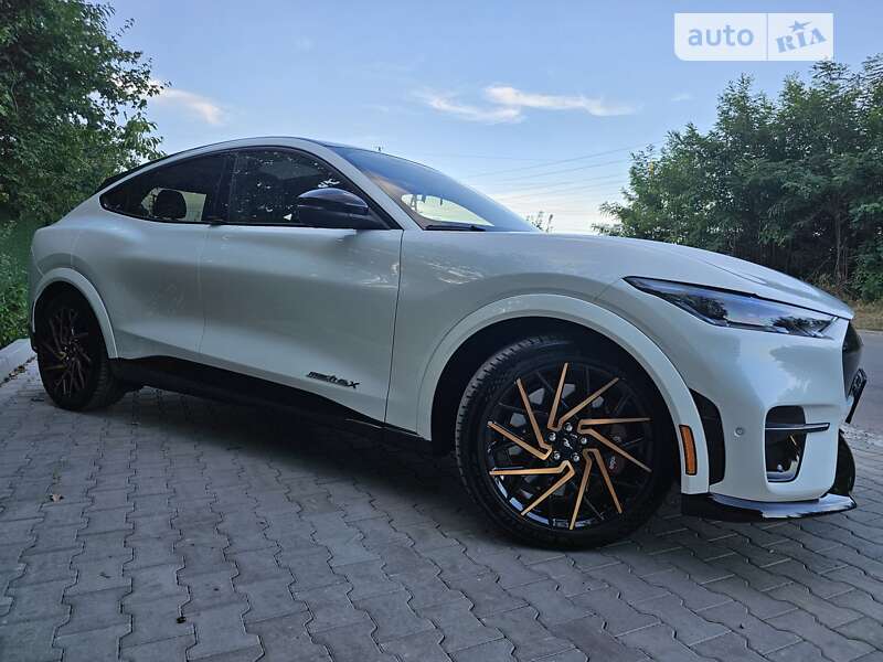 Внедорожник / Кроссовер Ford Mustang Mach-E 2023 в 