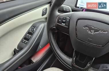 Позашляховик / Кросовер Ford Mustang Mach-E 2022 в 