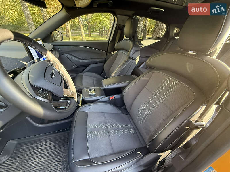 Позашляховик / Кросовер Ford Mustang Mach-E 2022 в Києві фото 9 Позашляховик / Кросовер Ford Mustang Mach-E 2022 в Києві