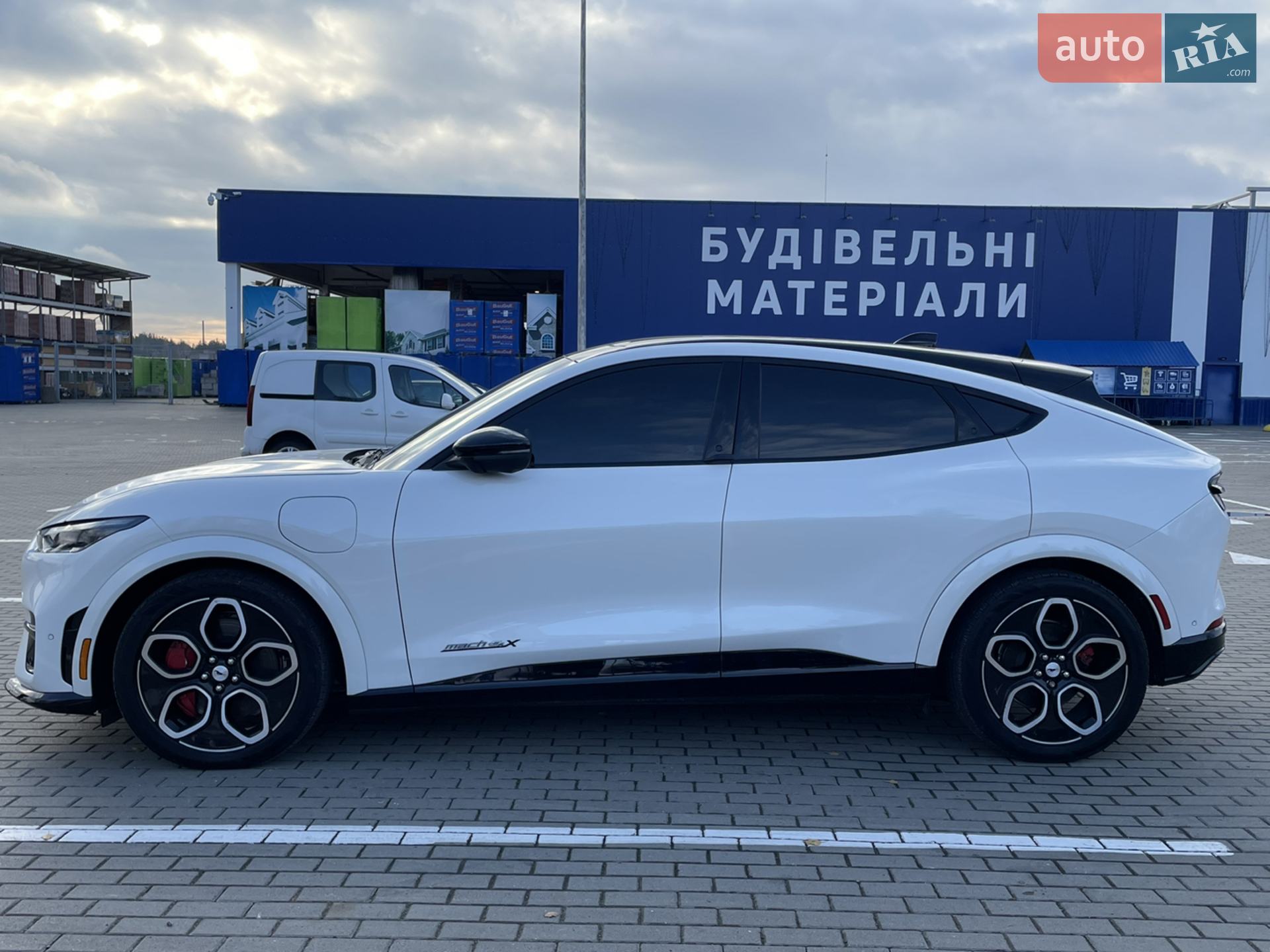 2023 Ford Mustang Mach-E - мініатюра 11