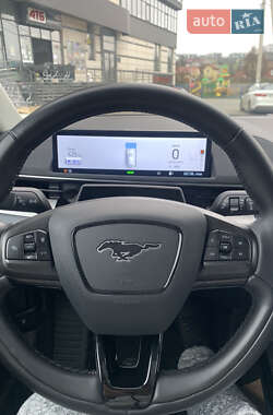 Позашляховик / Кросовер Ford Mustang Mach-E 2021 в 