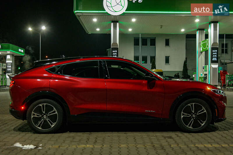 Позашляховик / Кросовер Ford Mustang Mach-E 2023 в Рівному