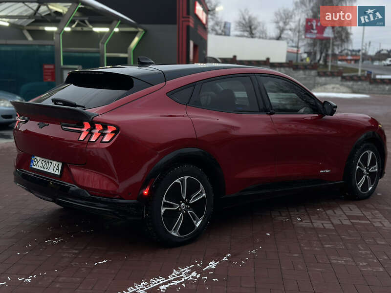 Позашляховик / Кросовер Ford Mustang Mach-E 2023 в Рівному