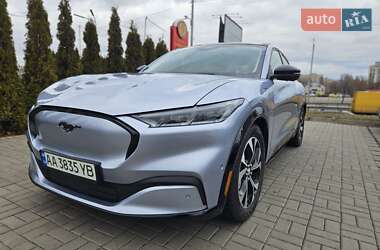 Позашляховик / Кросовер Ford Mustang Mach-E 2022 в 