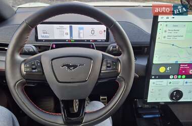 Позашляховик / Кросовер Ford Mustang Mach-E 2021 в 