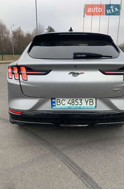 Позашляховик / Кросовер Ford Mustang Mach-E 2021 в 