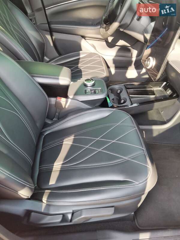 Внедорожник / Кроссовер Ford Mustang Mach-E 2021 в Львове фото 4 Внедорожник / Кроссовер Ford Mustang Mach-E 2021 в Львове