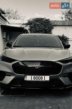 Внедорожник / Кроссовер Ford Mustang Mach-E 2021 в 